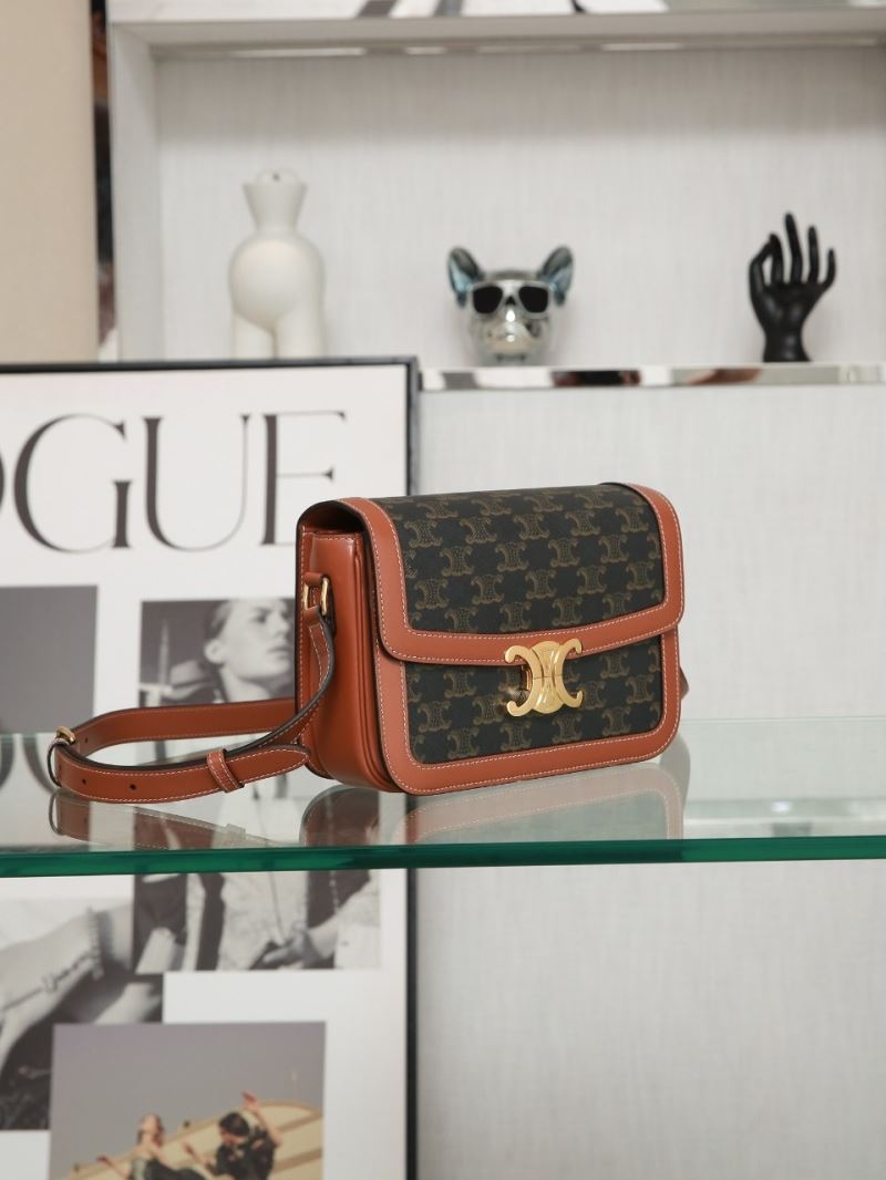 Ce1i*e triomphe bags